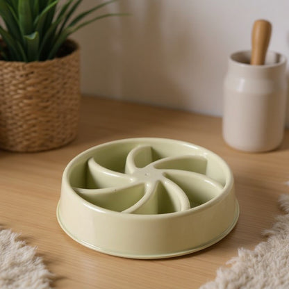 Animoo light beige plastic anti-glouton pet bowl with maze design to slow eating.